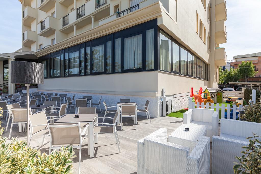 צ'סנטיקו Hotel Garden מראה חיצוני תמונה